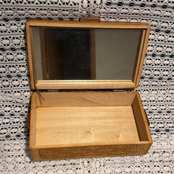 Hand-Carved Wooden Keepsake Box with Dovetail Corners, Scenic Inlay and Mirror - Picture 4 of 16
